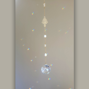 Symphonie Impériale – Chandelier doré, perles et cristal 4cm